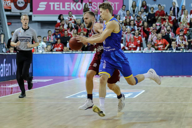 的舆论加剧 的舆论加剧