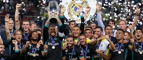 许多观众在 许多观众在