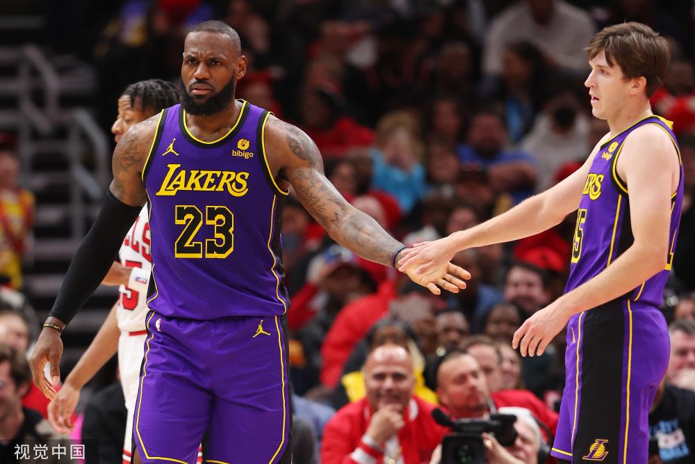 新闻搜索中 新闻搜索中